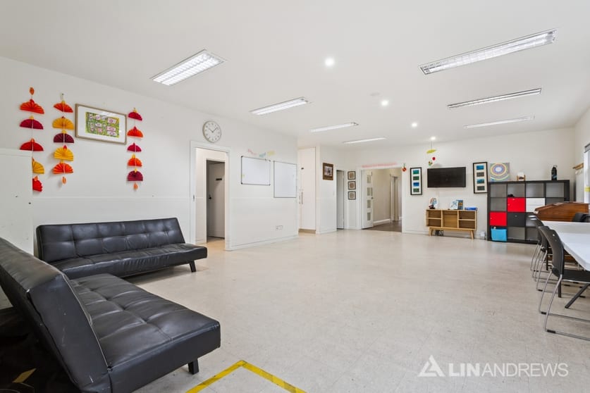 Click to view all images 38 Phillips Street Thebarton SA 5031 - Image 3