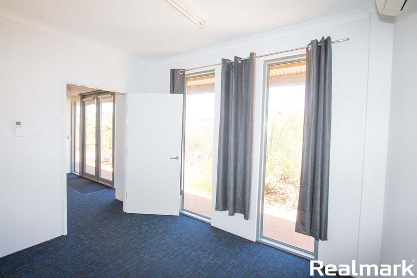 Click to view all images 6/103 Oxide Way Wedgefield WA 6721 - Image 3