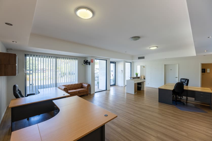 Click to view all images 16 Bienvenue Drive Currumbin Waters QLD 4223 - Image 3