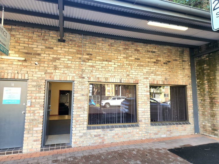 Click to view all images 8/20-24 Castlereagh Street Penrith NSW 2750 - Image 2