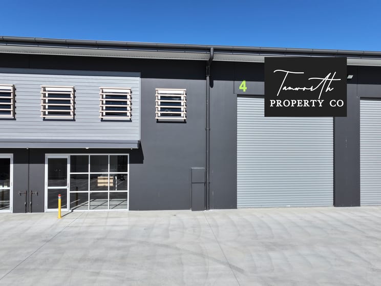 Click to view all images 4/10 Curtiss Cl Taminda NSW 2340 - Image 1