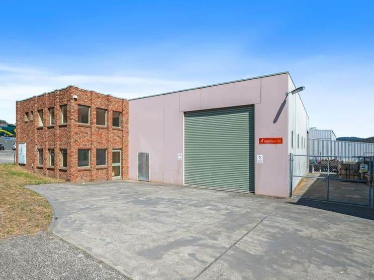 Click to view all images 4 McIntyre Street Mornington TAS 7018 - Image 2