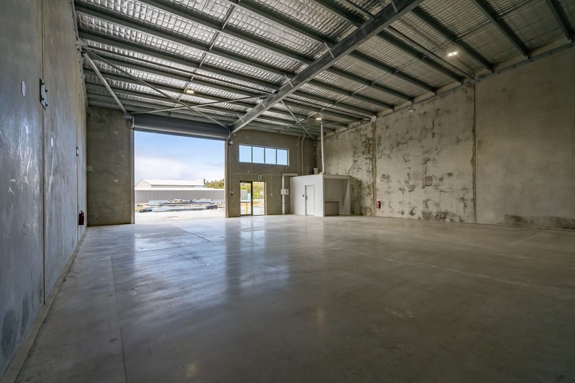 2/34 Commerce Road Vasse WA 6280 - Image 3
