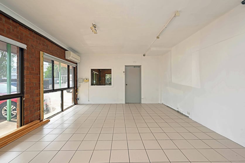 Click to view all images 2-4/90 Mitchell Street Darwin City NT 0800 - Image 3