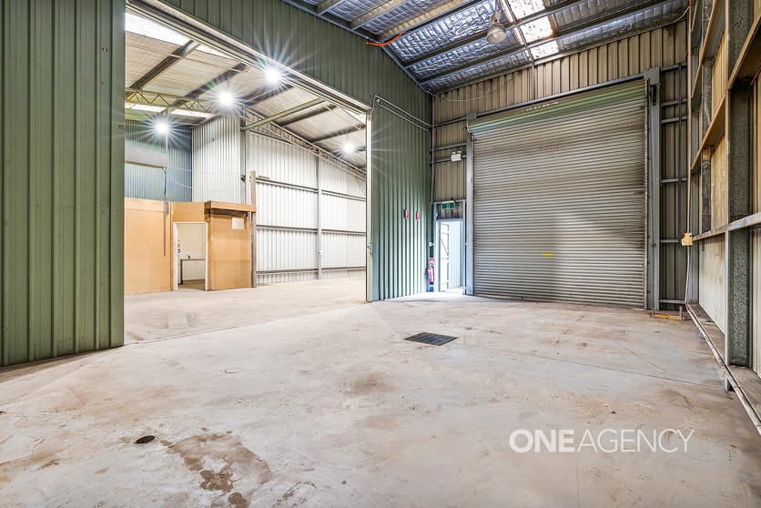 Click to view all images 1 & 5/7 Geary Pl North Nowra NSW 2541 - Image 3