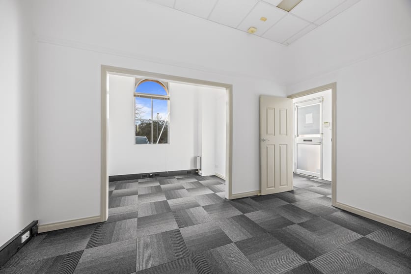 15 St Cedars Grove Lake Gardens VIC 3355 - Image 1