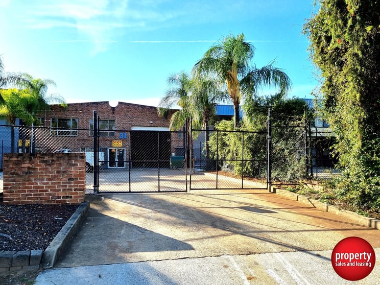 Click to view all images 31 Lincoln Street Minto NSW 2566 - Image 1
