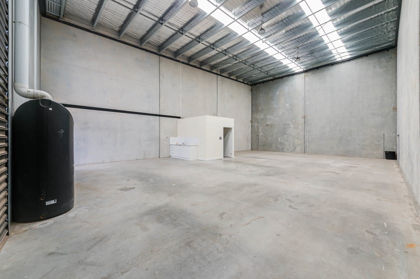 Click to view all images 12/46 Aylesbury Drive Altona VIC 3018 - Image 2