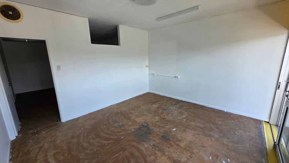 Click to view all images 4/727 Nicklin Way Currimundi QLD 4551 - Image 2