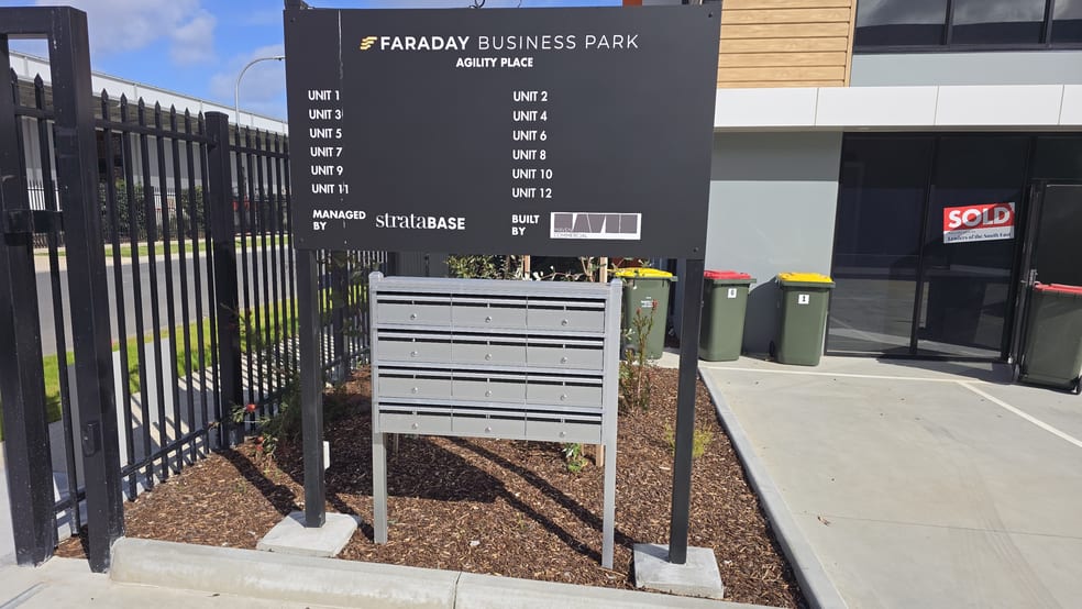 30 Faraday Boulevard Cranbourne West VIC 3977 - Image 2