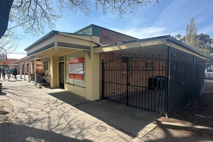 Click to view all images 78 Mount Barker Road Hahndorf SA 5245 - Image 2