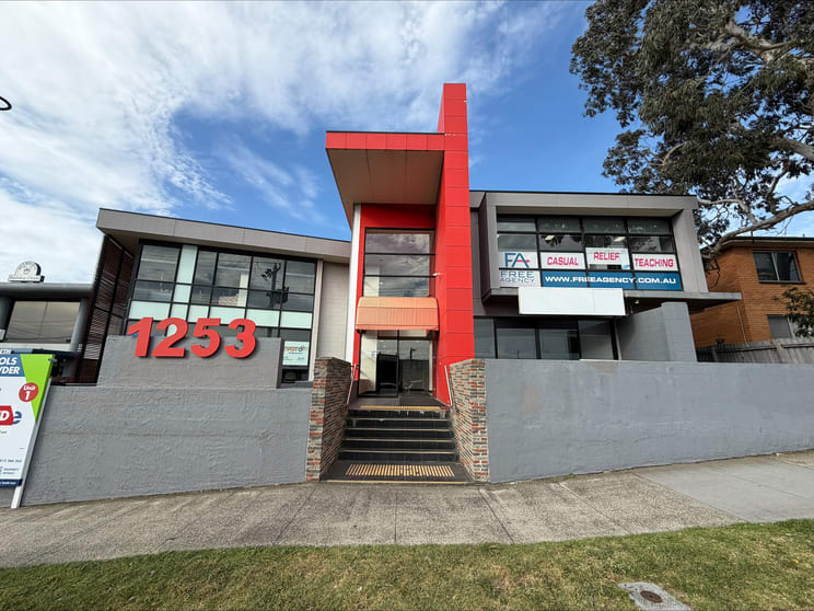 Click to view all images 18/1253 Nepean Highway Cheltenham VIC 3192 - Image 1