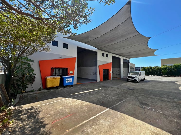 Click to view all images 241 Brisbane Road Biggera Waters QLD 4216 - Image 2