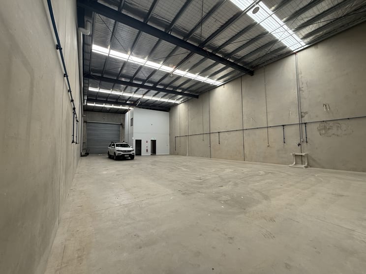 Click to view all images 50 Bonview Circuit Truganina VIC 3029 - Image 2