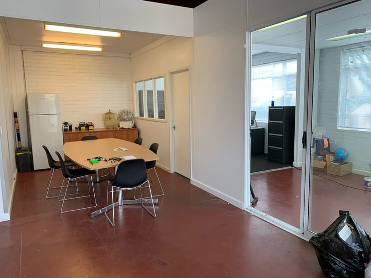 Click to view all images 1/10 Ebden Street Moorabbin VIC 3189 - Image 3
