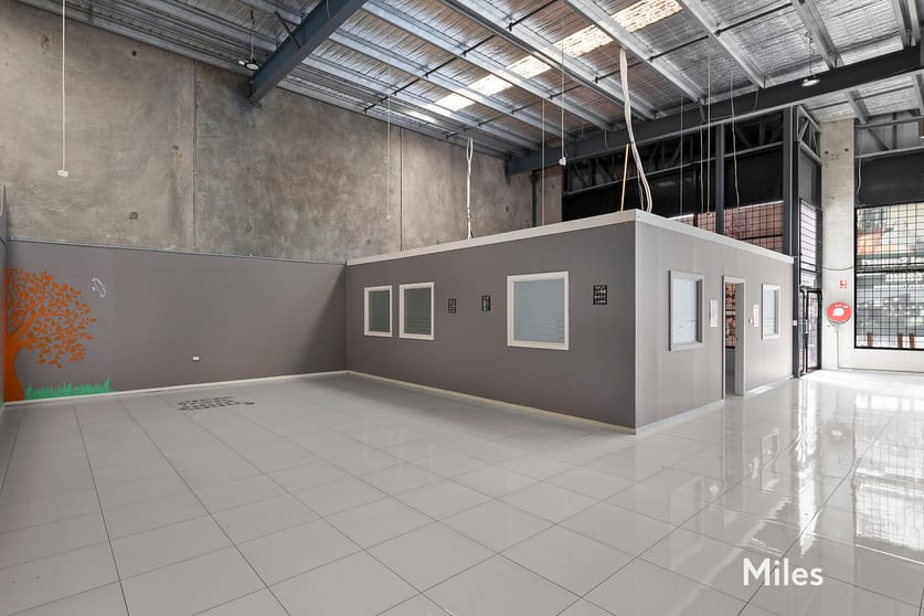 Click to view all images 2/1523-1535 Sydney Road Campbellfield VIC 3061 - Image 3