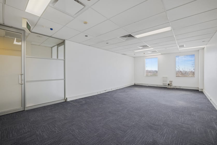 Click to view all images 702/122 Arthur Street North Sydney NSW 2060 - Image 3