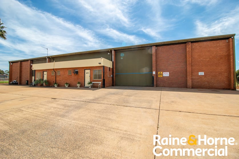 Click to view all images 2/23 Jannali Road Dubbo NSW 2830 - Image 1
