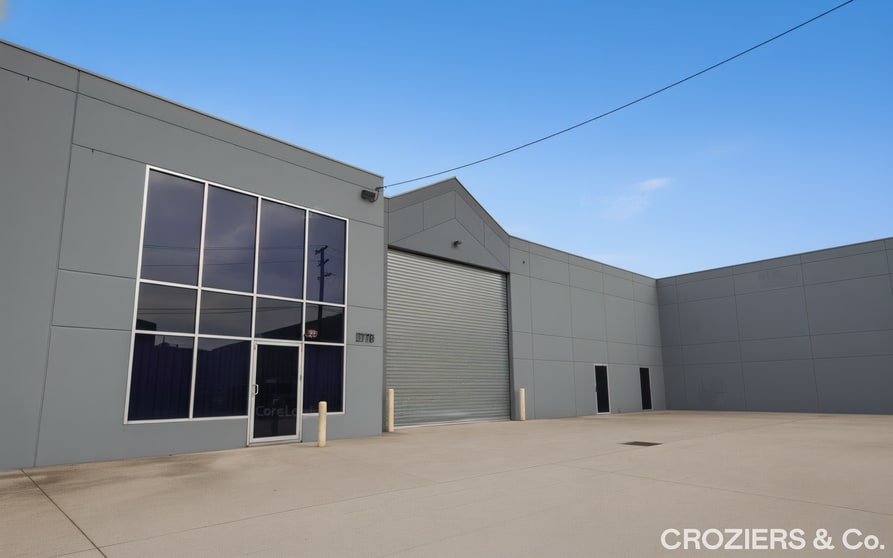 Click to view all images 1/10 Inglewood Drive Thomastown VIC 3074 - Image 3