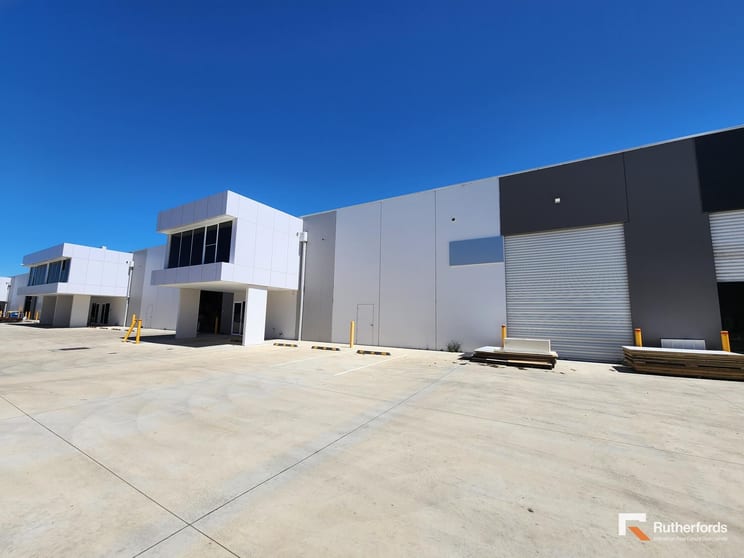 Click to view all images 13/45 Bunnett Street Sunshine North VIC 3020 - Image 3