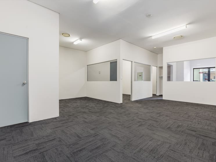 Click to view all images 13/17a Amax Ave Girraween NSW 2145 - Image 3