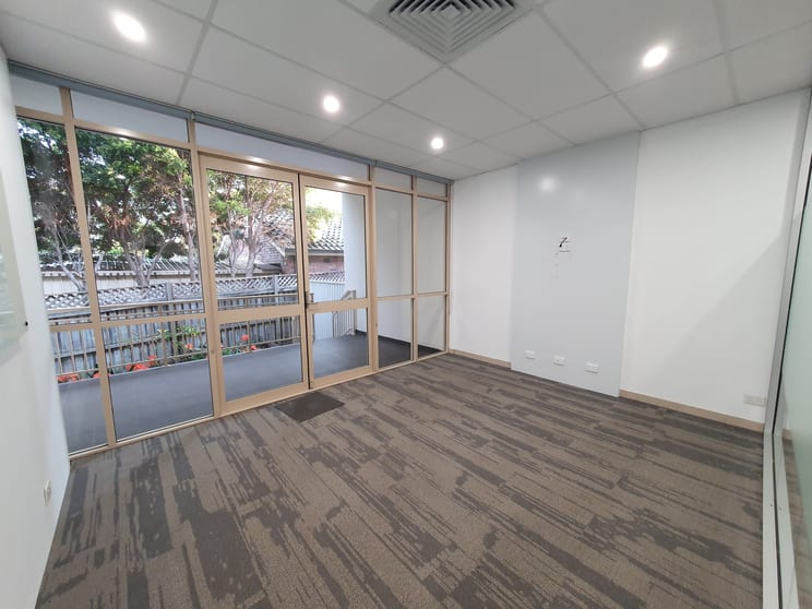 Click to view all images 3/89 Mulga Road Oatley NSW 2223 - Image 3