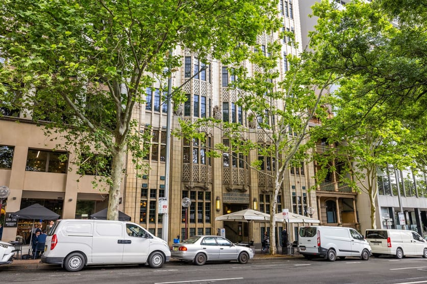 Click to view all images 302/135-137 Macquarie Street Sydney NSW 2000 - Image 1