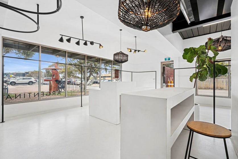 Click to view all images Retail 13/4-6 Gilbert Street Torquay VIC 3228 - Image 1