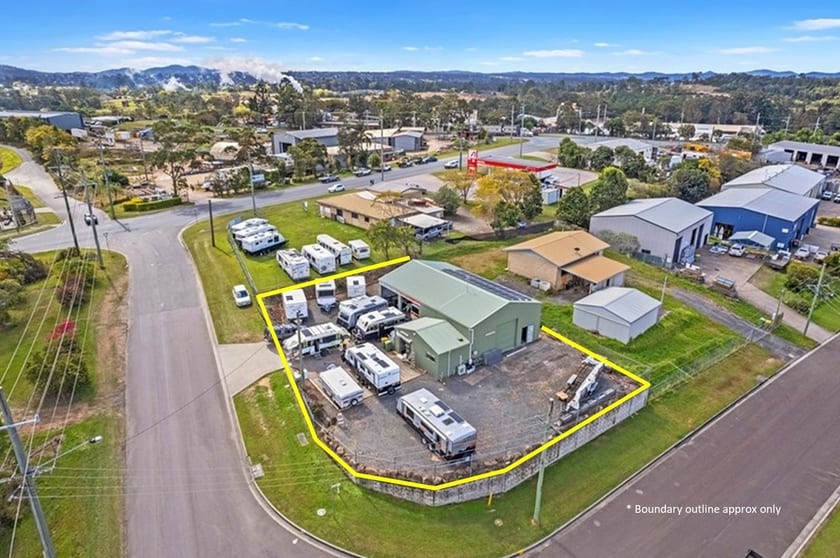 Click to view all images 1 Railway Court Glanmire QLD 4570 - Image 1