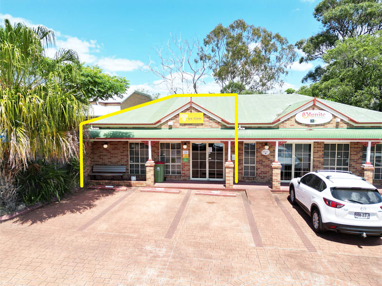 2/45 Cinderella Drive Springwood QLD 4127 - Image 1