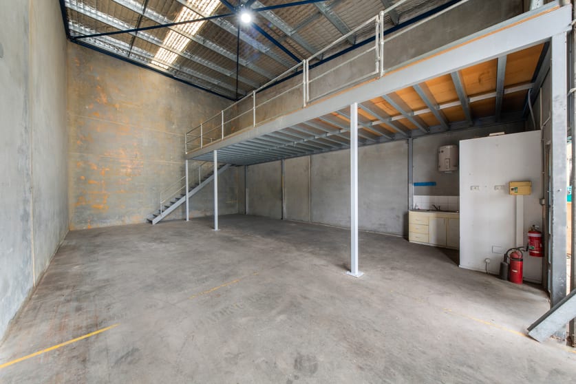 Click to view all images 8/9 Meadow Way Banksmeadow NSW 2019 - Image 2