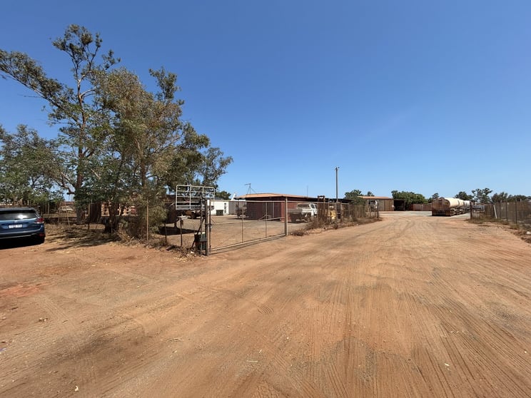 Click to view all images 4B Pinnacles Street Wedgefield WA 6721 - Image 1