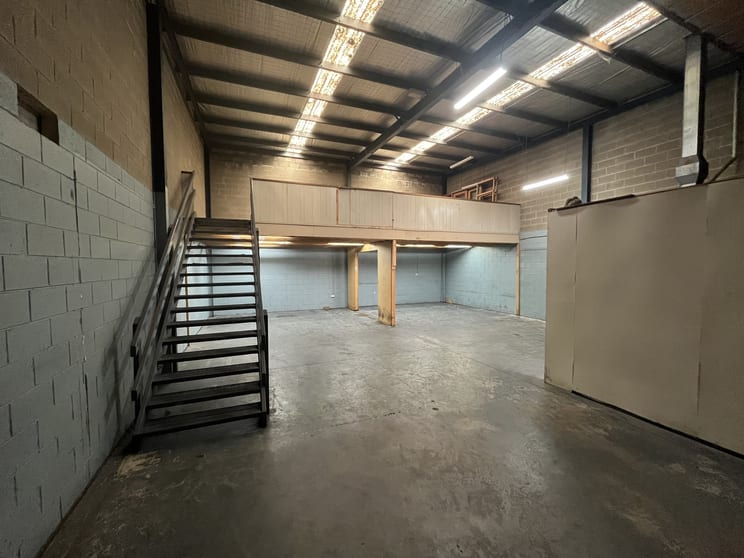 Click to view all images 22 Crawford Street Braeside VIC 3195 - Image 3