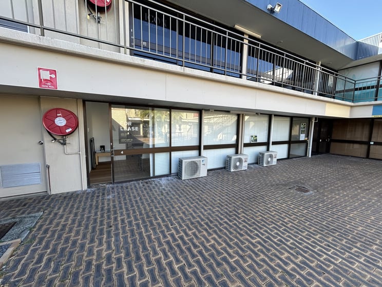4/40 Torquay Road Pialba QLD 4655 - Image 1