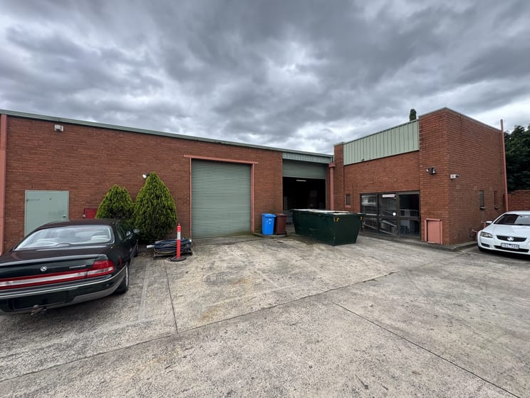 Click to view all images 2/35 Clyde Street Ferntree Gully VIC 3156 - Image 1