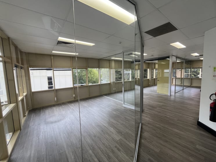 Click to view all images Brookvale NSW 2100 - Image 3