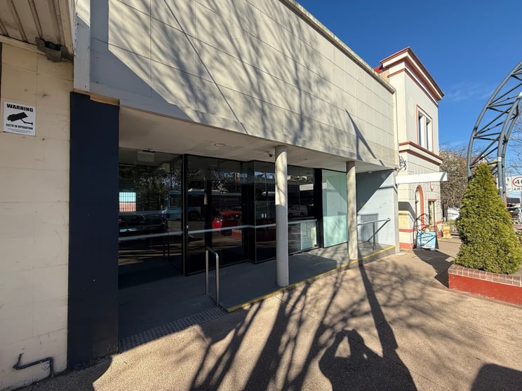 Click to view all images 56 Katoomba Street Katoomba NSW 2780 - Image 1