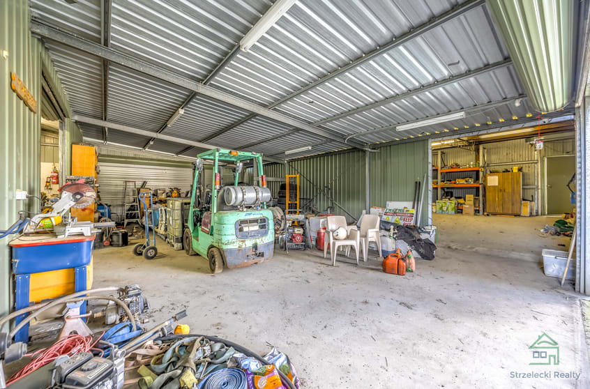 Click to view all images 15 Hayes Rd Newborough VIC 3825 - Image 3