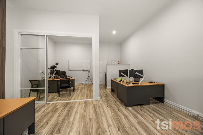 Click to view all images 36 East Concourse Beaumaris VIC 3193 - Image 2