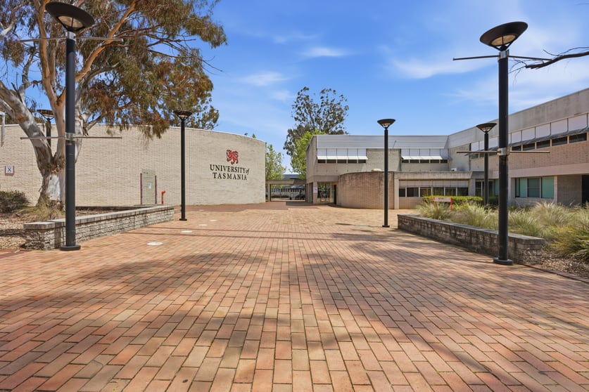 Click to view all images B3/75 Newnham Drive Newnham TAS 7248 - Image 2