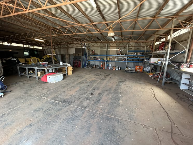 Click to view all images 38a Moorambine Street Wedgefield WA 6721 - Image 3