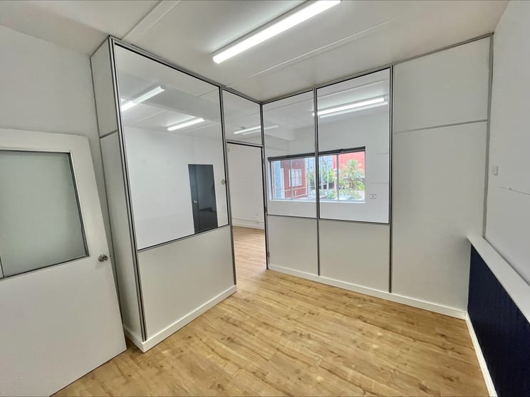 Click to view all images Suite 4/9 Oaks Avenue Dee Why NSW 2099 - Image 2