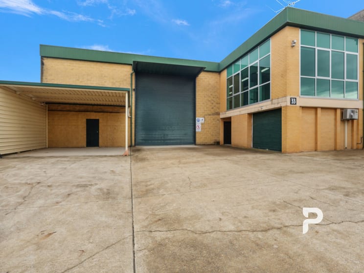 33 Bentley Street Wetherill Park NSW 2164 - Image 2