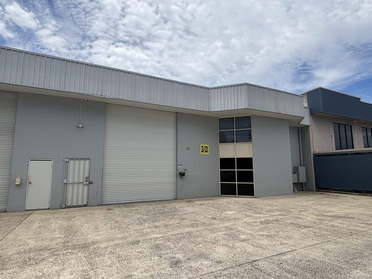 Click to view all images 3/12 Lear Jet Drive Caboolture QLD 4510 - Image 2