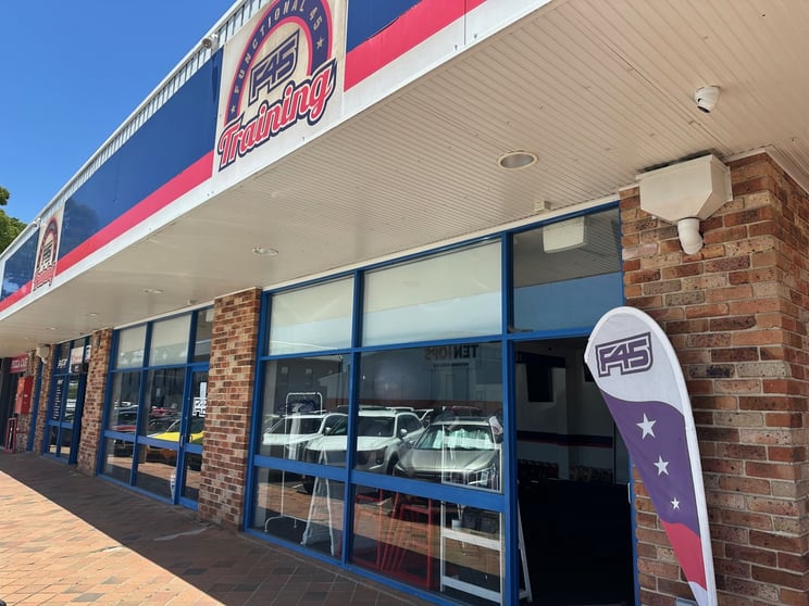 3 & 4/5-9 West Market Street Richmond NSW 2753 - Image 2