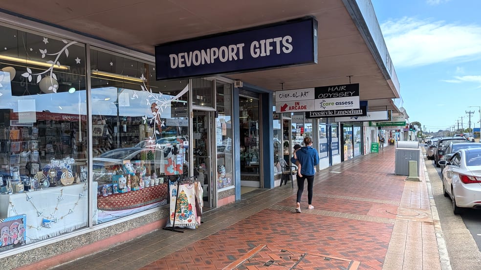 Click to view all images Shop 2/151 William Street Devonport TAS 7310 - Image 2