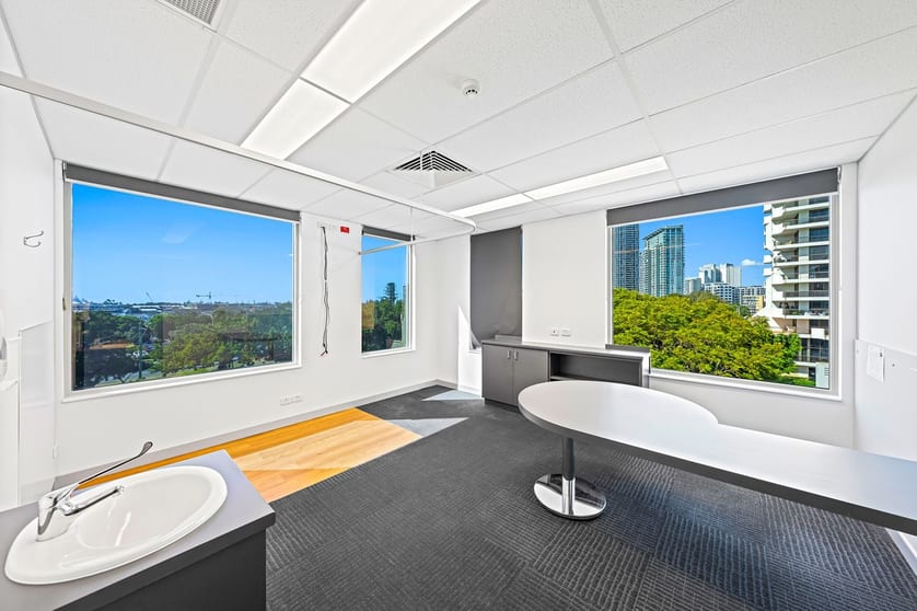 18 Marine Parade Southport QLD 4215 - Image 3