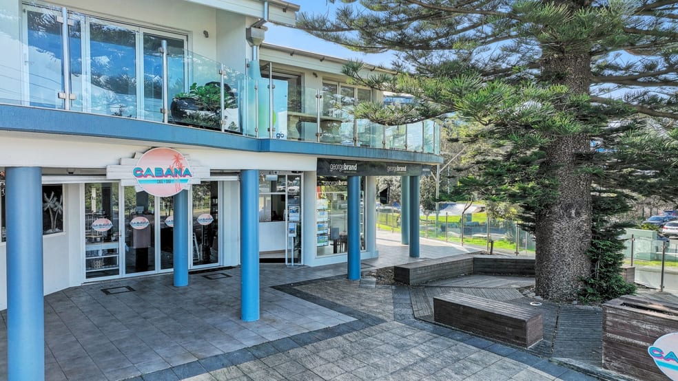 Click to view all images 2/204 Del Monte Place Copacabana NSW 2251 - Image 1