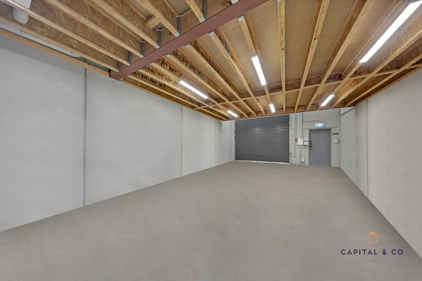 Click to view all images 4/82 Gateway Boulevard Epping VIC 3076 - Image 3