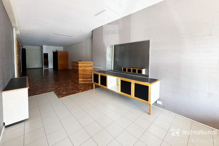Click to view all images 2/128 Terralong Street Kiama NSW 2533 - Image 2